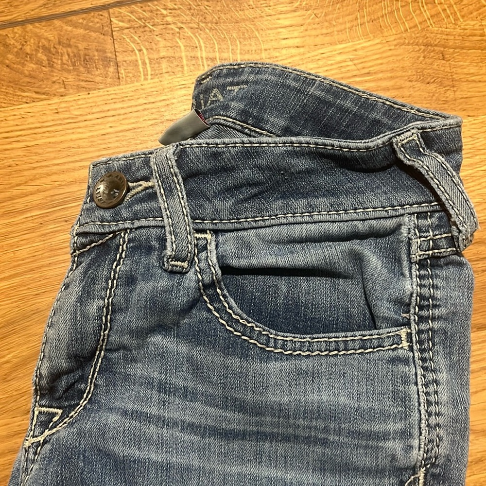 25R - Ariat Light Wash Denim Jeans